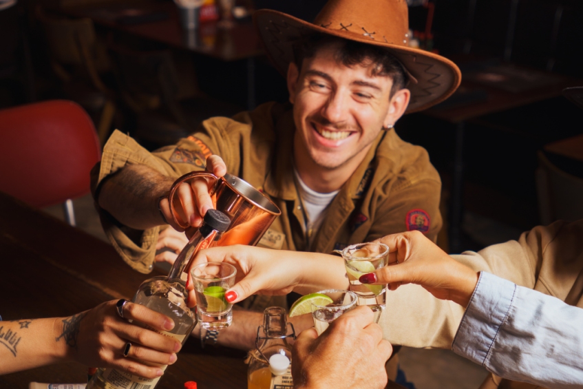 Howdy 25